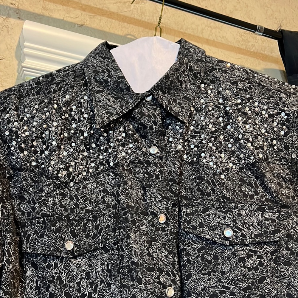 Button Up w/ rhinestones (cowgirl hardware)